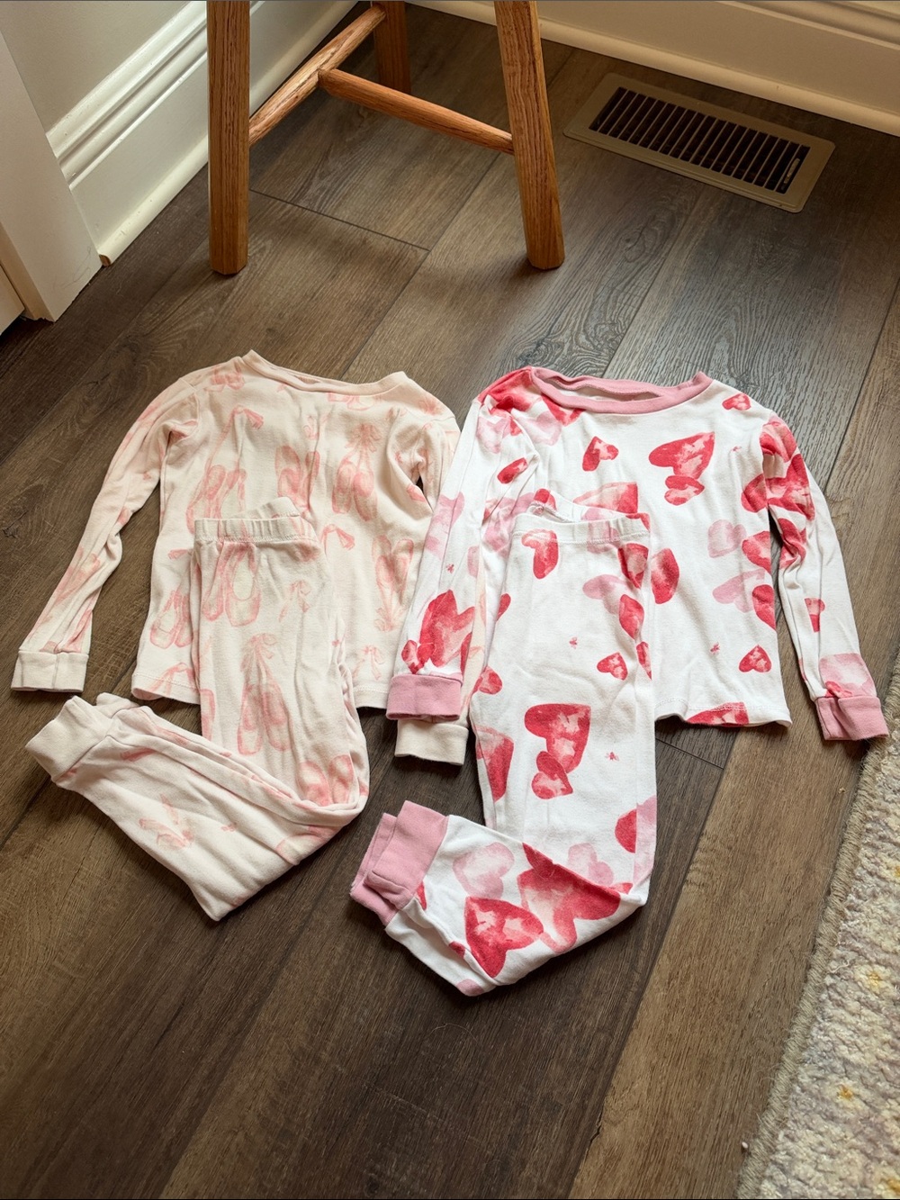 Burt’s Bees kids Pajama Sets (2)